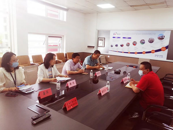 青島高新區(qū)管委領導蒞臨公司參觀考察 青島高新區(qū)管委領導蒞臨公司參觀考察