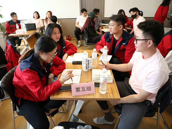 公司銷售業(yè)務(wù)團(tuán)隊開展專題培訓(xùn) 公司銷售業(yè)務(wù)團(tuán)隊開展專題培訓(xùn)